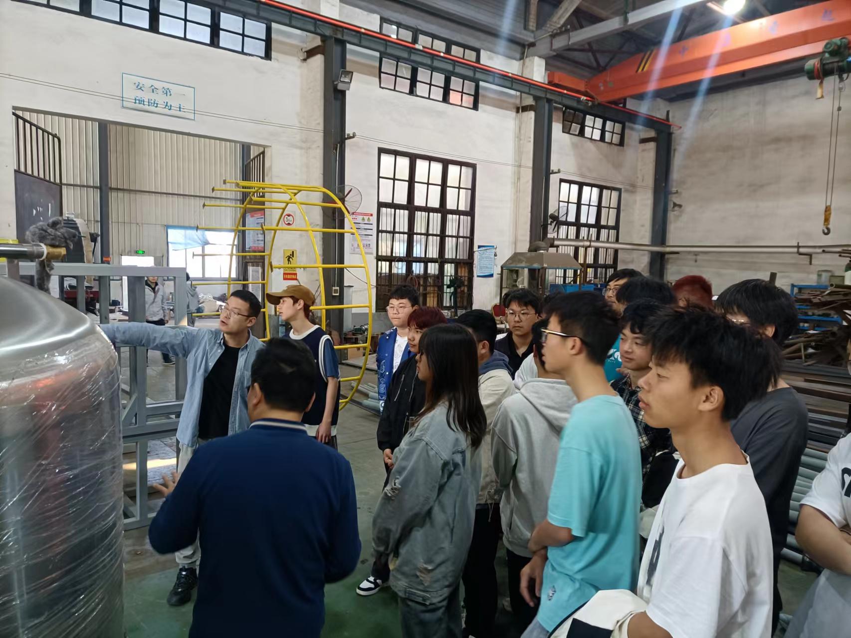 湖南工程学院近200名学生来米兰手机在线官网-米兰(中国)
认知实习